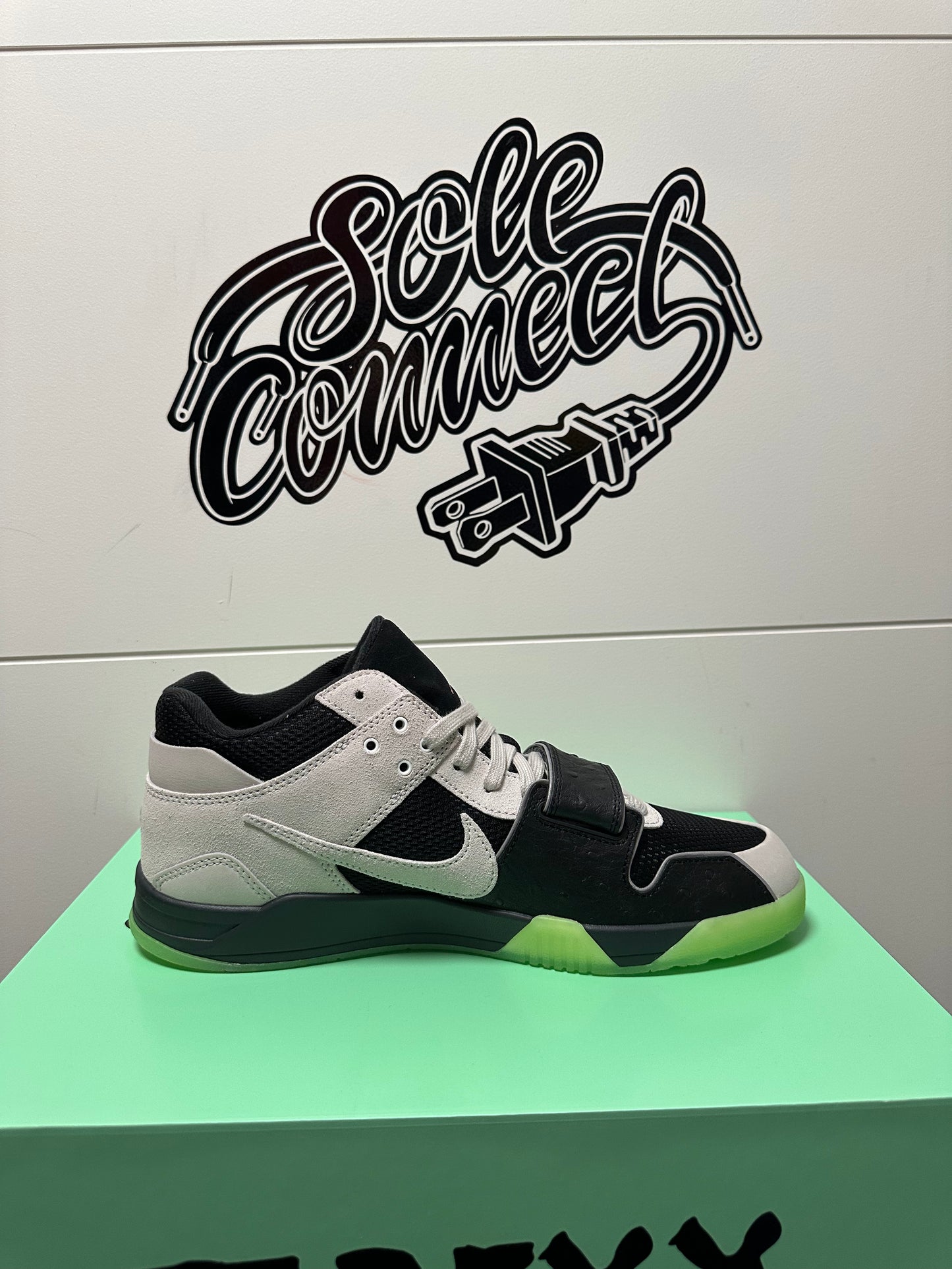 Air Jordan Chase B x Travis Scott x Jordan Jumpman Jack TR 'Black Night Silver'